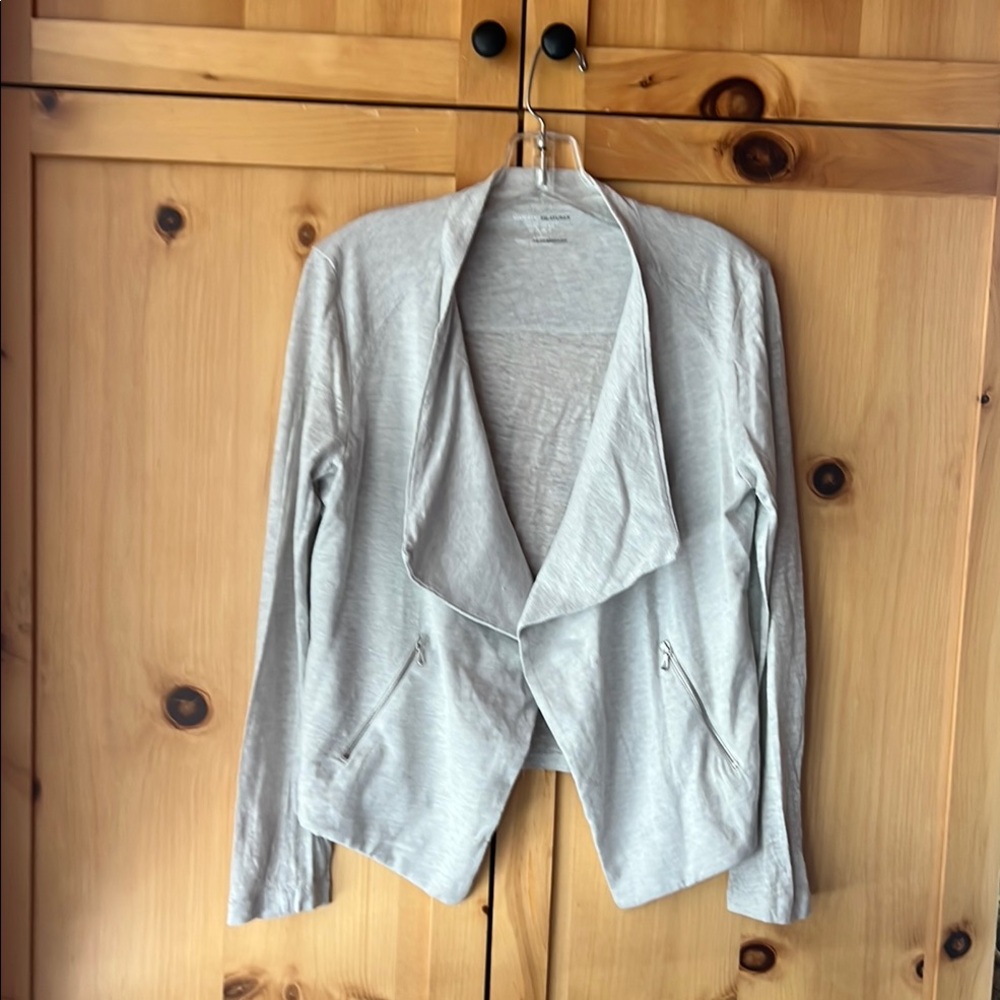 Majestic Filatures light jacket/sweater, size 4, pearly grey, 70% linen/30% silk